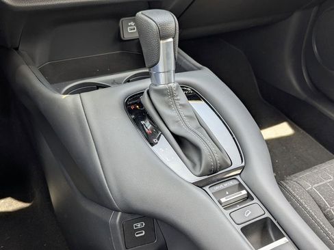 Used 2025 Honda HR-V LX image 24