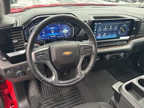 Used 2024 Chevrolet Silverado 1500 LT image 10