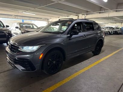 Used 2022 Volkswagen Tiguan SE R-Line
