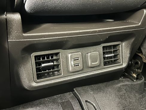 Used 2019 Chevrolet Silverado 1500 LT Trail Boss w/ Convenience Package AWD/4WD image 20