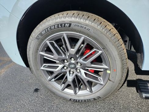 New 2025 Ford Expedition Platinum w/ Stealth Performance Package image 39