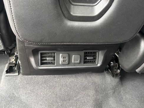 Used 2021 Chevrolet Silverado 1500 LT AWD/4WD image 42