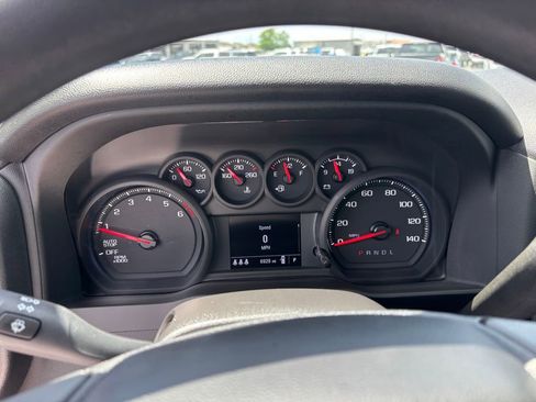 Used 2025 Chevrolet Silverado 1500 Custom image 15