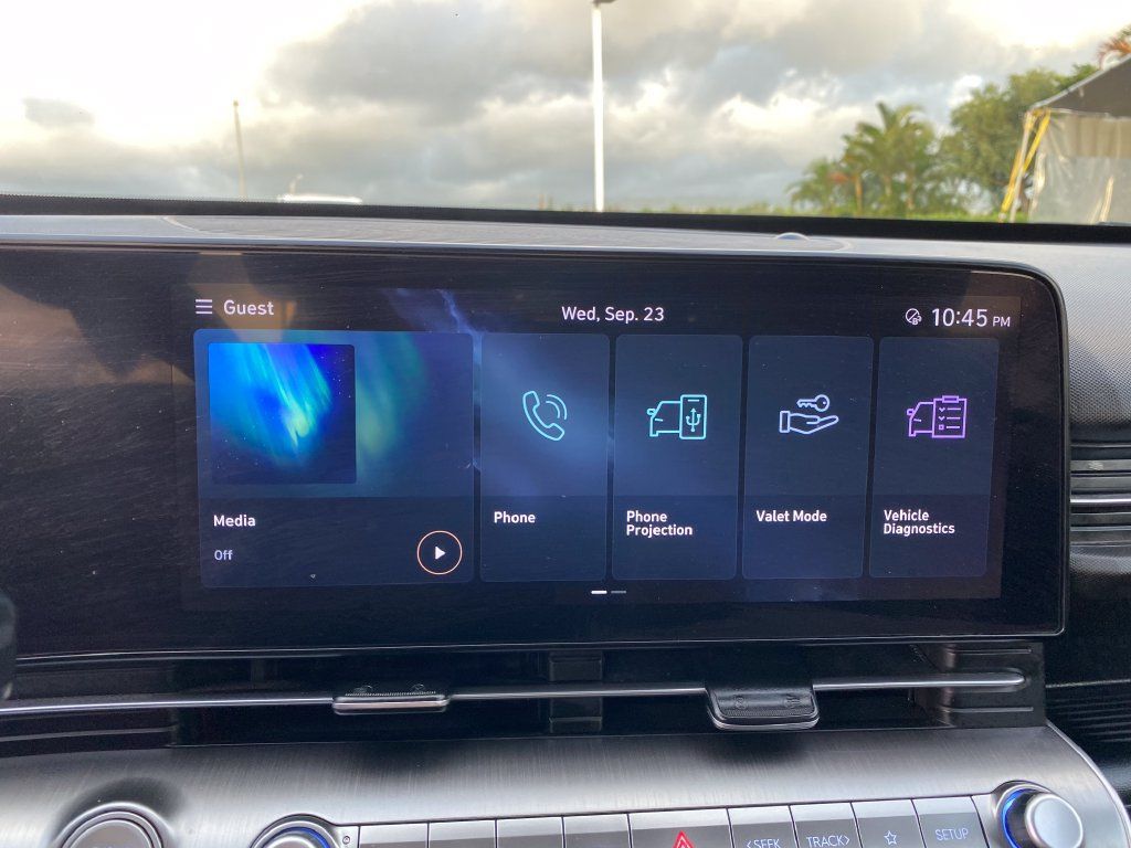 Used 2024 Hyundai Kona SEL FWD image 16