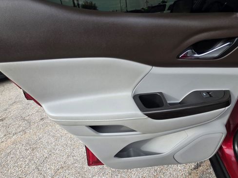 Used 2019 GMC Acadia SLT FWD image 42