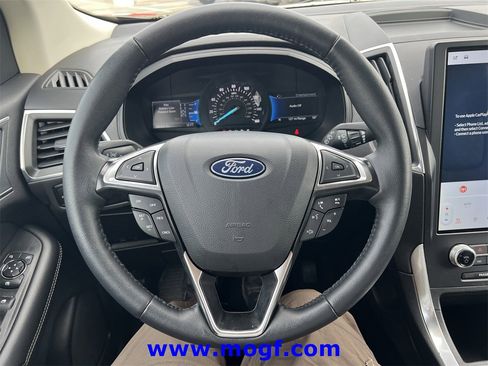 Certified 2024 Ford Edge Titanium image 12