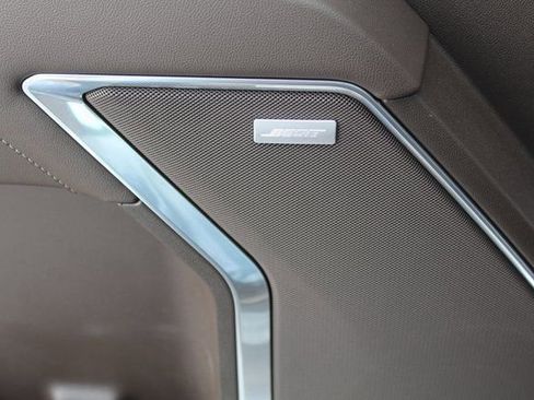 Used 2023 GMC Sierra 1500 SLT image 37