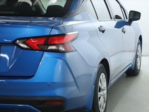 Used 2020 Nissan Versa S image 10