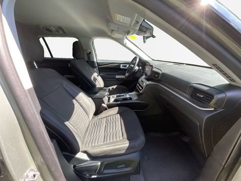 Used 2020 Ford Explorer XLT w/ Comfort Package AWD/4WD image 26