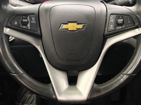 Used 2020 Chevrolet Trax LT w/ LT Convenience Package FWD image 5
