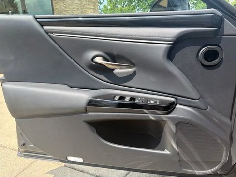 Certified 2025 Lexus ES 350 w/ Accessory Package (Z2) FWD image 27
