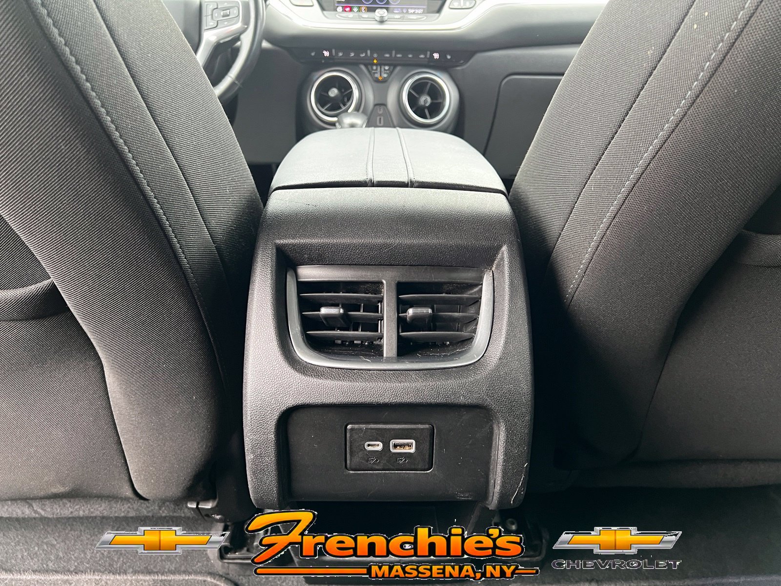 Used 2019 Chevrolet Blazer LT AWD/4WD image 9