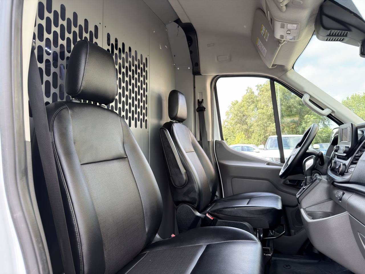 Used 2022 Ford Transit 250 Medium Roof RWD image 12