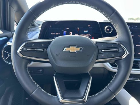 Used 2026 Chevrolet Equinox EV LT FWD image 19