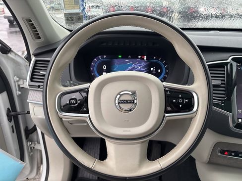 Certified 2023 Volvo XC90 B5 Plus w/ Protection Package Premier image 18