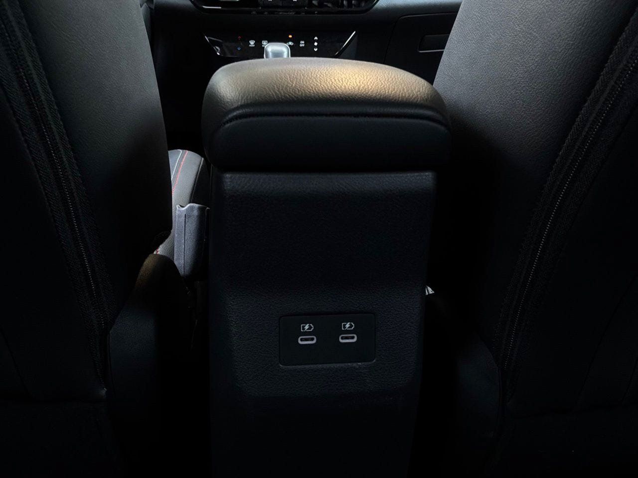 Used 2026 Nissan Kicks SR FWD image 12