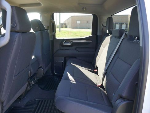 New 2026 GMC Sierra 1500 SLE w/ Max Trailering Package AWD/4WD image 14