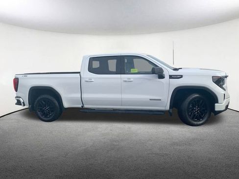 Used 2022 GMC Sierra 1500 Elevation image 14