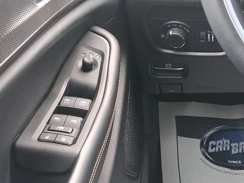 Used 2023 Jeep Grand Cherokee Altitude AWD/4WD image 10
