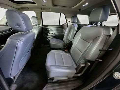 Used 2019 Chevrolet Traverse Premier w/ Driver Confidence II Package FWD image 30