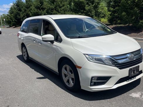 Used 2019 Honda Odyssey EX image 1