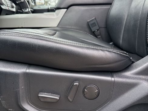 Used 2020 Ford F150 Lariat w/ Equipment Group 502A Luxury image 12