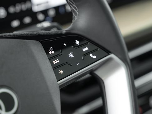 Certified 2025 Audi Q5 Premium w/ Premium Plus AWD/4WD image 10