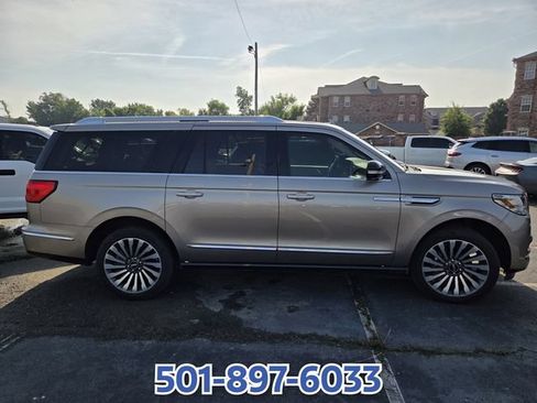 Used 2020 Lincoln Navigator L Reserve w/ Luxury Package AWD/4WD image 10