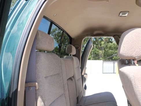 Used 2001 Toyota Tundra Limited w/ Off-Road Pkg AWD/4WD image 22