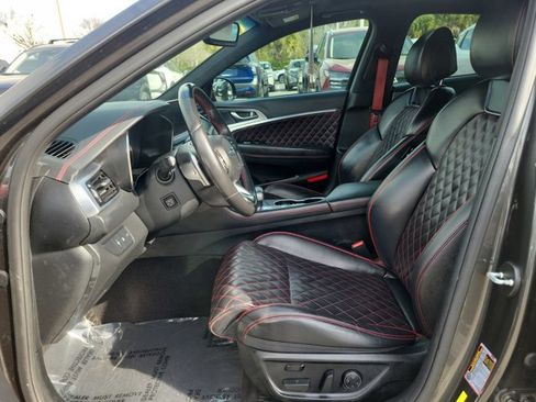 Used 2022 Genesis G70 3.3T image 13