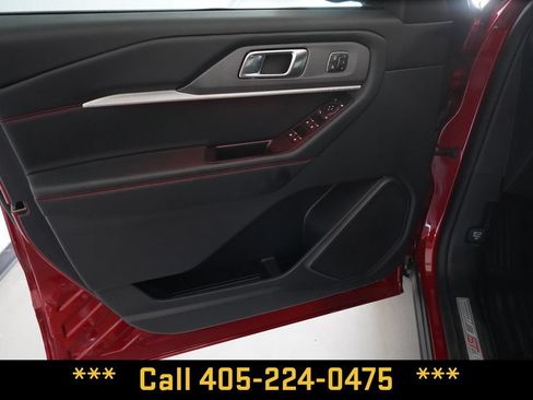 Used 2025 Ford Explorer ST-Line w/ Premium Package RWD image 14