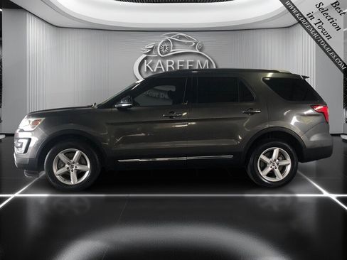 Used 2017 Ford Explorer XLT AWD/4WD image 8