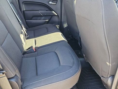 Used 2019 Chevrolet Colorado LT image 12