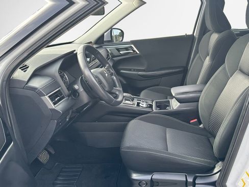 Used 2022 Mitsubishi Outlander ES AWD/4WD image 12
