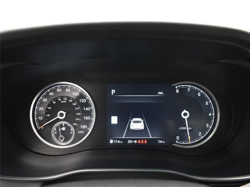 Used 2025 Genesis G70 2.5T w/ Sport Prestige Package image 5