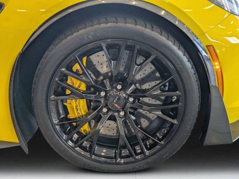 Used 2016 Chevrolet Corvette Z06 w/ 3LZ Preferred Equipment Group image 8