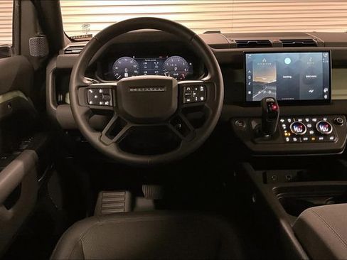 Certified 2023 Land Rover Defender 110 75th Limited Edition image 4