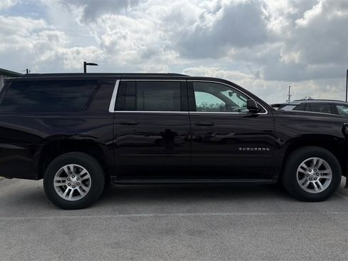 Used 2020 Chevrolet Suburban LS w/ Enhanced Driver Alert Package image 4