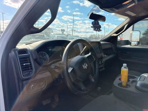 Used 2022 RAM 3500 Tradesman image 3