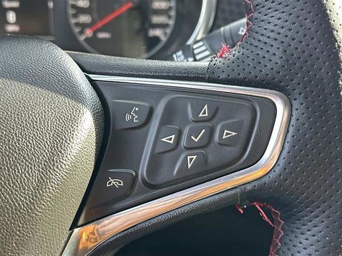 Used 2017 Chevrolet Malibu LT image 14