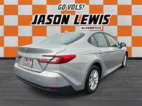 Used 2025 Toyota Camry LE image 4