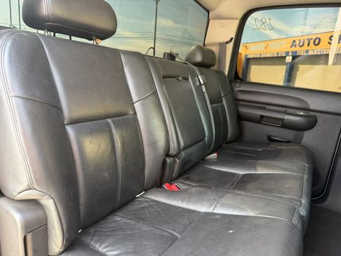Used 2009 Chevrolet Silverado 1500 LT w/ Regional Value Package RWD image 17