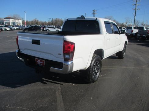 Used 2021 Toyota Tacoma SR5 image 4