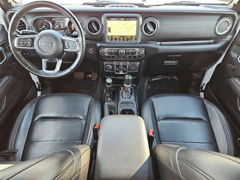 Used 2021 Jeep Wrangler Unlimited Sahara w/ Cold Weather Group image 15