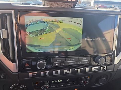 Used 2025 Nissan Frontier SV w/ SV Convenience Package image 22