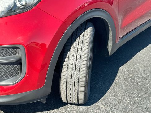 Used 2017 Kia Sportage LX FWD image 32