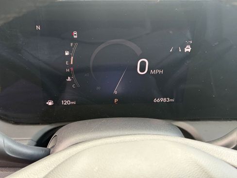 Used 2024 Buick Encore GX Sport Touring AWD/4WD image 39