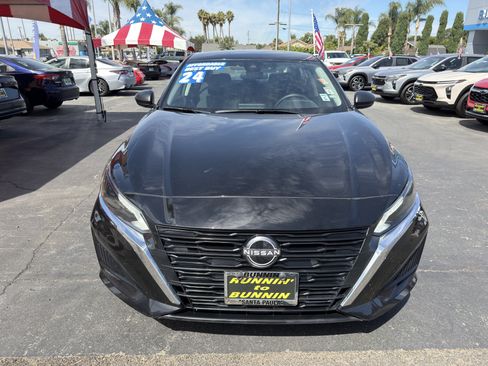 Used 2024 Nissan Altima 2.5 S FWD image 3