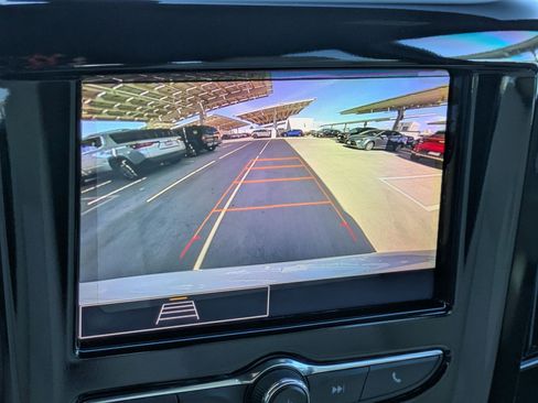 Used 2023 Chevrolet Traverse LS FWD image 19