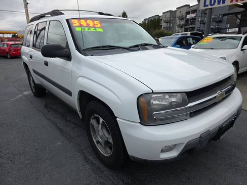Used 2005 Chevrolet TrailBlazer EXT 4WD w/ LS Preferred Equipment Group image 1